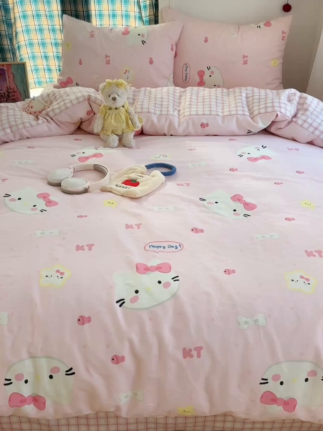 91家纺网 家纺一手货源 找家纺 瑞莱 2026春季新款全棉纯棉印花小清新萌趣系列四件套 甜心KT