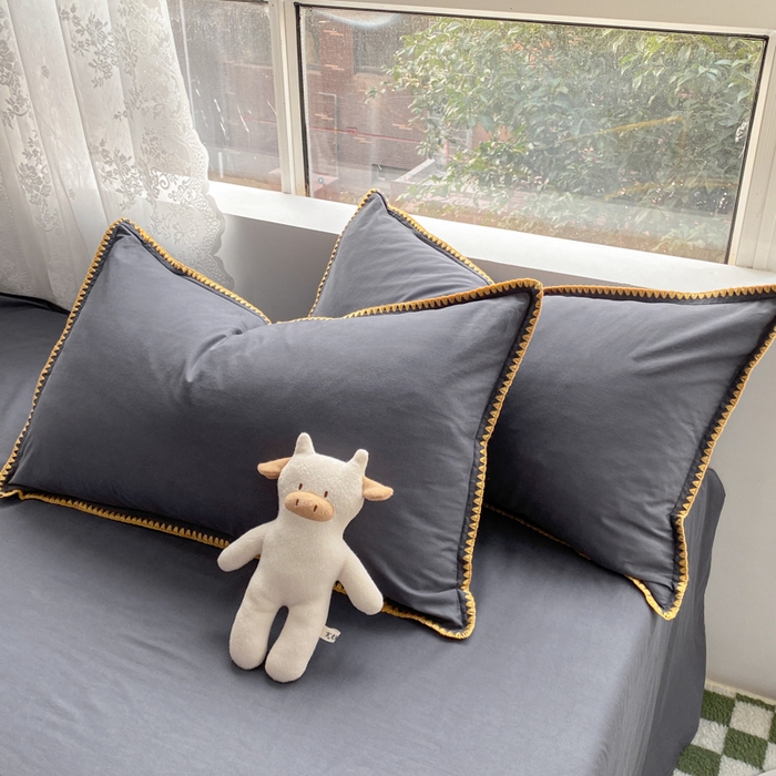 91家纺网 家纺一手货源 找家纺 泽西家纺+V17798841158发大图 2026新款无印风三角纯棉水洗棉全棉纯棉贝壳绣枕套单品枕套枕套单件 贝壳-深灰