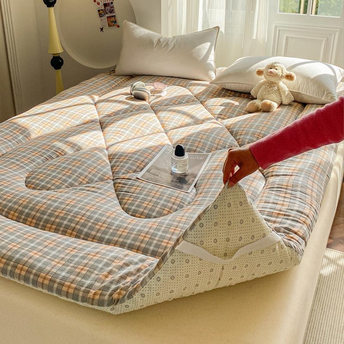 91家纺网 家纺一手货源 找家纺 缦卡琳家纺 2025新款水洗棉纤维羽丝棉床垫 欧拉格