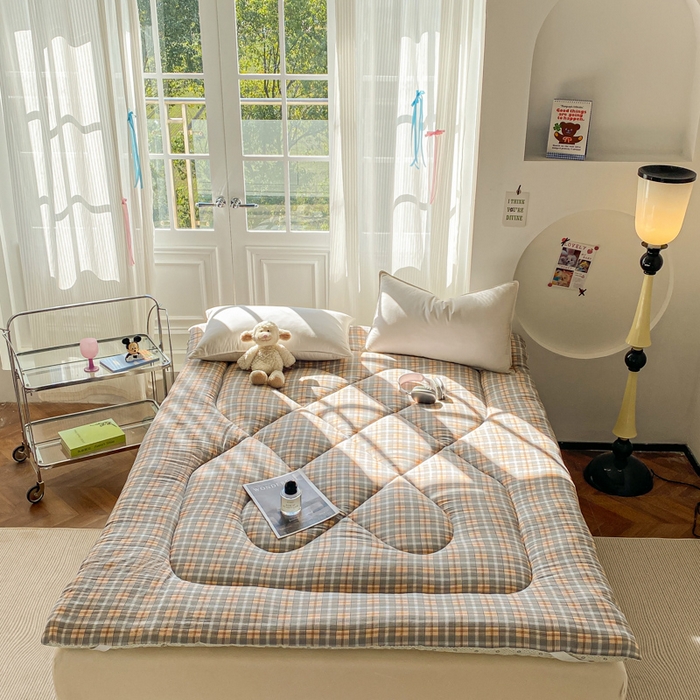 91家纺网 家纺一手货源 找家纺 缦卡琳家纺 2025新款水洗棉纤维羽丝棉床垫 欧拉格