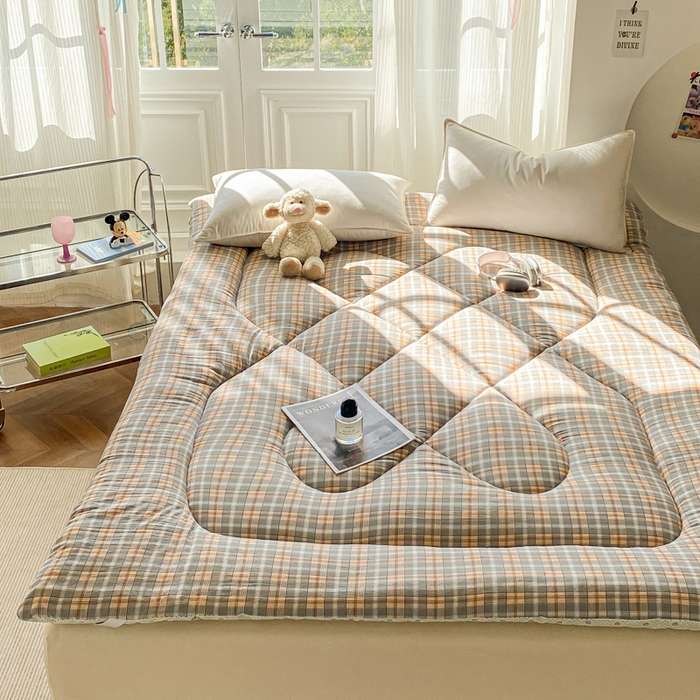 91家纺网 家纺一手货源 找家纺 缦卡琳家纺 2025新款水洗棉纤维羽丝棉床垫 欧拉格