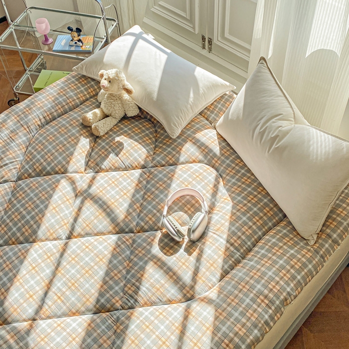 91家纺网 家纺一手货源 找家纺 缦卡琳家纺 2025新款水洗棉纤维羽丝棉床垫 欧拉格