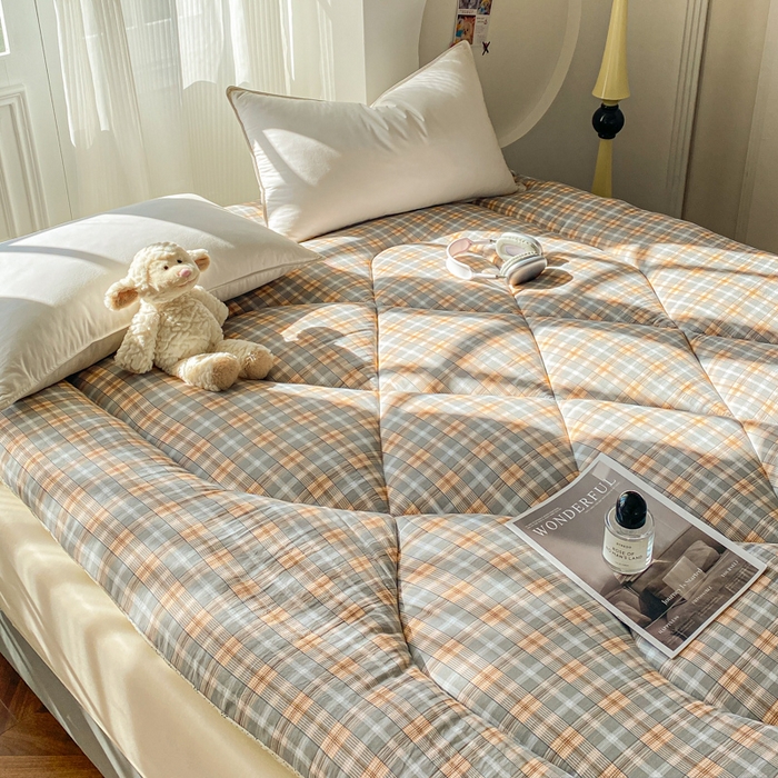 91家纺网 家纺一手货源 找家纺 缦卡琳家纺 2025新款水洗棉纤维羽丝棉床垫 欧拉格