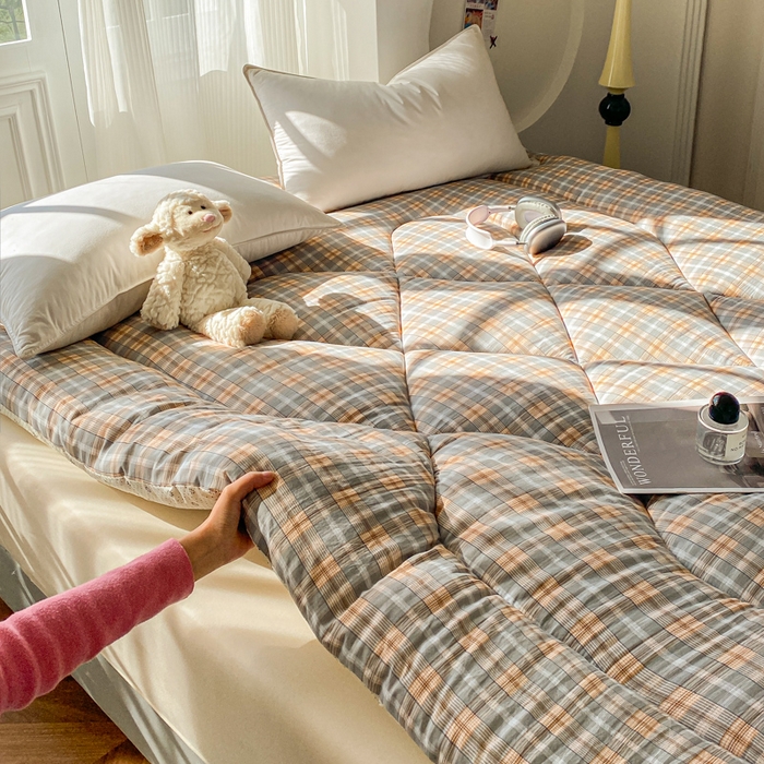 91家纺网 家纺一手货源 找家纺 缦卡琳家纺 2025新款水洗棉纤维羽丝棉床垫 欧拉格