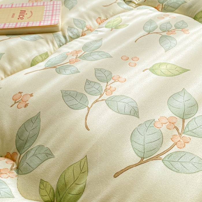 91家纺网 家纺一手货源 找家纺 缦卡琳家纺 2025新款水洗棉纤维羽丝棉床垫 叶叶情思