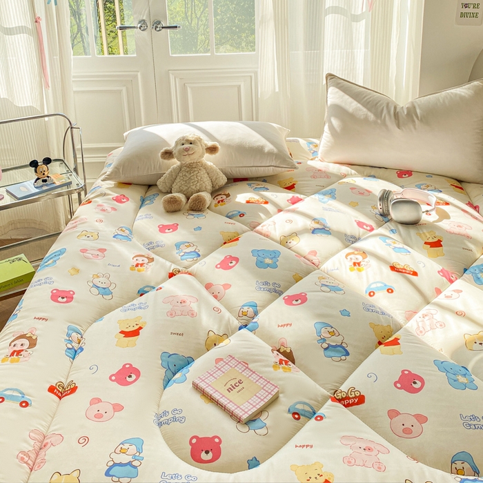 91家纺网 家纺一手货源 找家纺 缦卡琳家纺 2025新款水洗棉纤维羽丝棉床垫 游戏时间