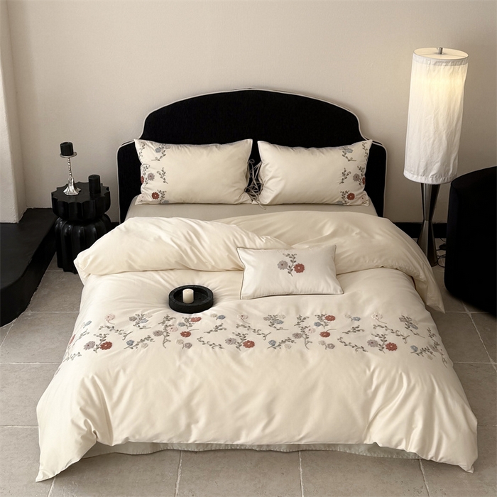 91家纺网 家纺一手货源 找家纺 鹿班家居 2026春季新品100S长绒棉毛巾绣系列-雨润花颜（标准会员-20元） 白色