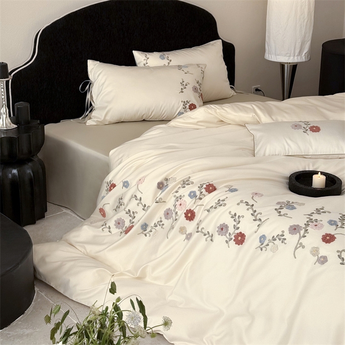 91家纺网 家纺一手货源 找家纺 鹿班家居 2026春季新品100S长绒棉毛巾绣系列-雨润花颜（标准会员-20元） 白色