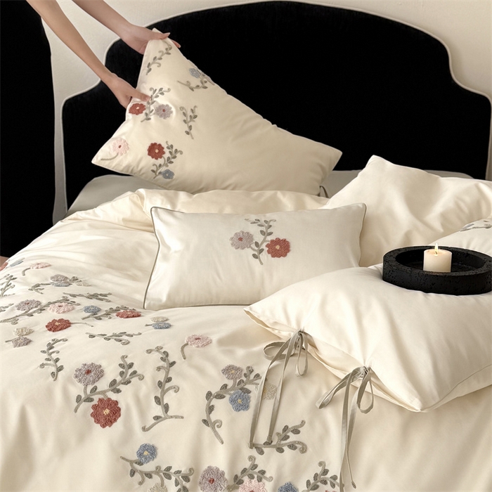 91家纺网 家纺一手货源 找家纺 鹿班家居 2026春季新品100S长绒棉毛巾绣系列-雨润花颜（标准会员-20元） 白色