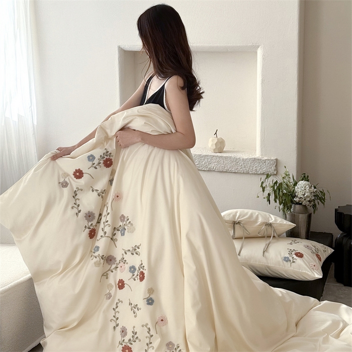 91家纺网 家纺一手货源 找家纺 鹿班家居 2026春季新品100S长绒棉毛巾绣系列-雨润花颜（标准会员-20元） 白色