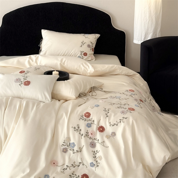 91家纺网 家纺一手货源 找家纺 鹿班家居 2026春季新品100S长绒棉毛巾绣系列-雨润花颜（标准会员-20元） 白色