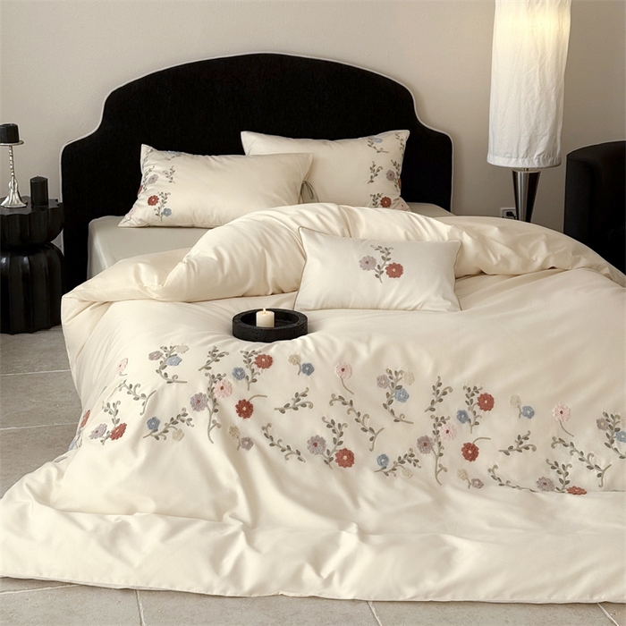 91家纺网 家纺一手货源 找家纺 鹿班家居 2026春季新品100S长绒棉毛巾绣系列-雨润花颜（标准会员-20元） 白色