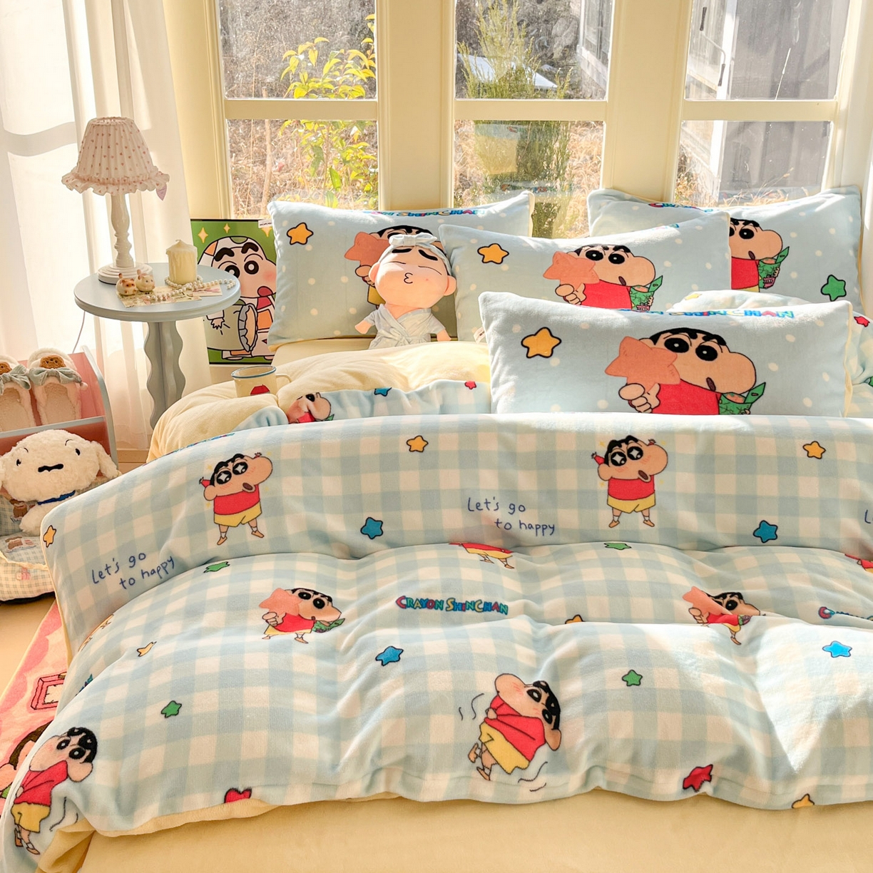 91家纺网 家纺一手货源 找家纺 桃子家居 2026新款A类蜡笔小新正版授权卡通加厚高克重牛奶绒系列四件套 绒-蓝格星星小新