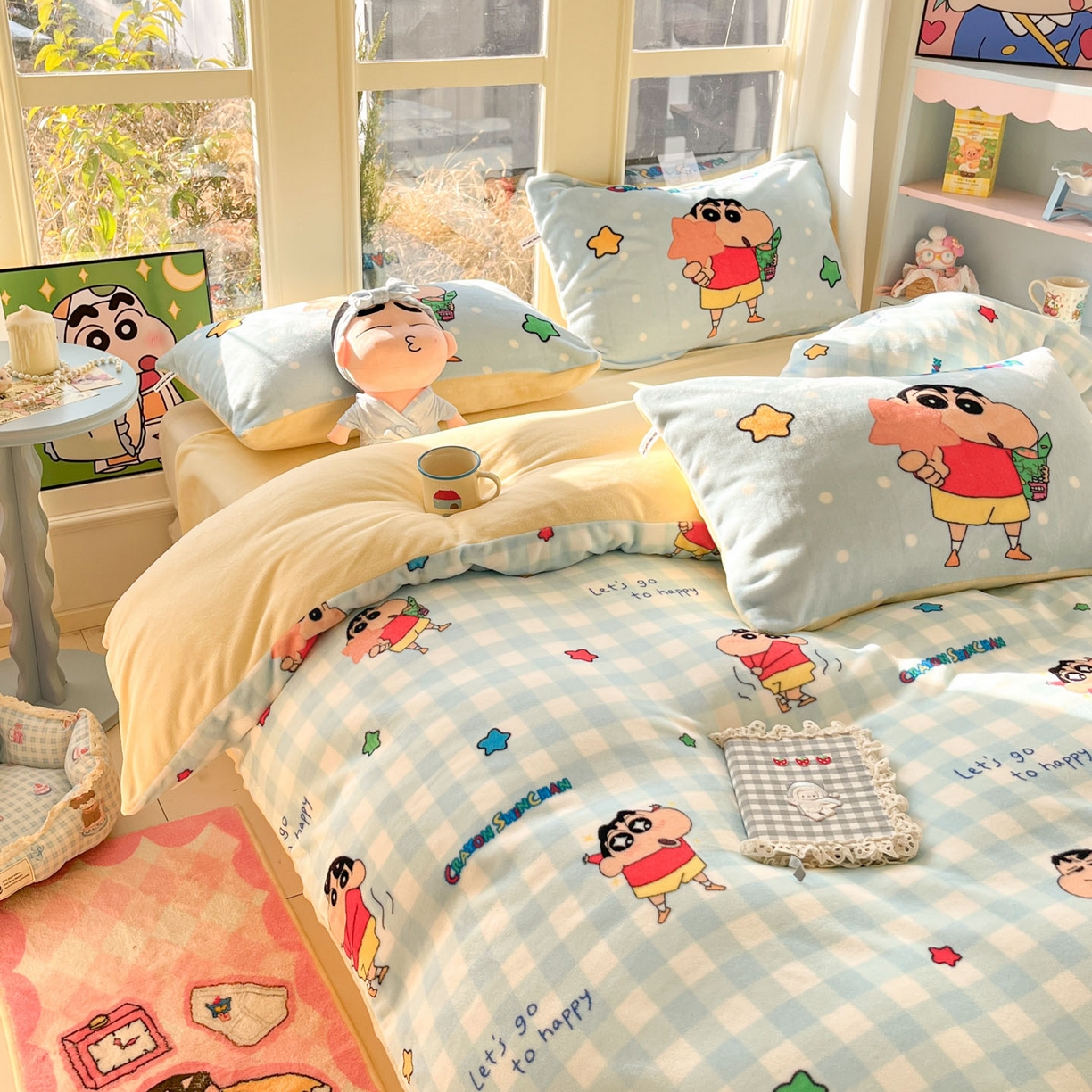 91家纺网 家纺一手货源 找家纺 桃子家居 2026新款A类蜡笔小新正版授权卡通加厚高克重牛奶绒系列四件套 绒-蓝格星星小新