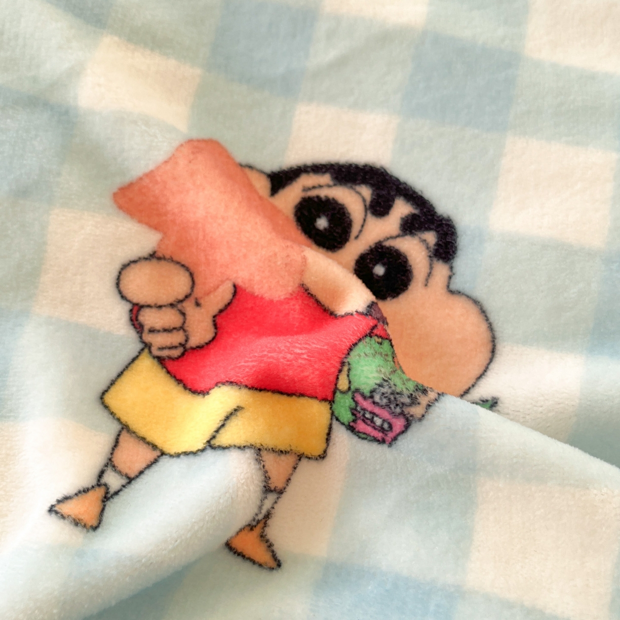 91家纺网 家纺一手货源 找家纺 桃子家居 2026新款A类蜡笔小新正版授权卡通加厚高克重牛奶绒系列四件套 绒-蓝格星星小新