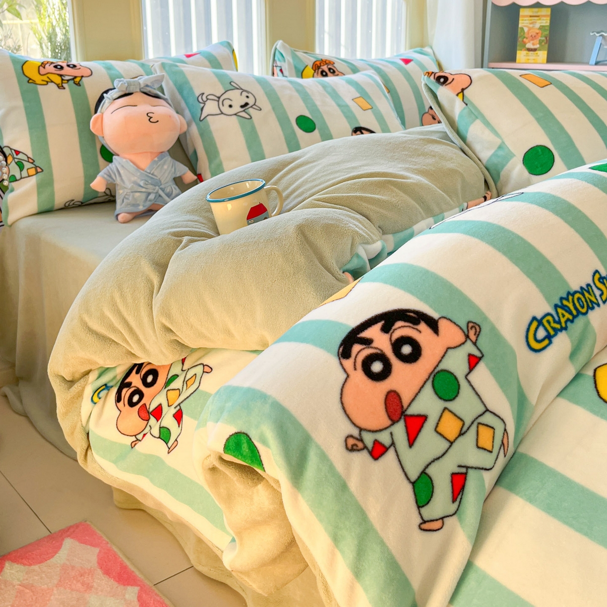 91家纺网 家纺一手货源 找家纺 桃子家居 2026新款A类蜡笔小新正版授权卡通加厚高克重牛奶绒系列四件套 绒-贪睡小新