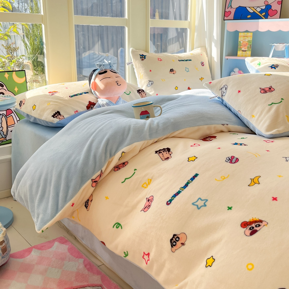 91家纺网 家纺一手货源 找家纺 桃子家居 2026新款A类蜡笔小新正版授权卡通加厚高克重牛奶绒系列四件套 绒-幸福小新