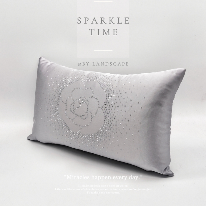 91家纺网 家纺一手货源 找家纺 澜屿 新款茶花轻颂镶钻小抱枕装饰枕腰枕枕芯 灰