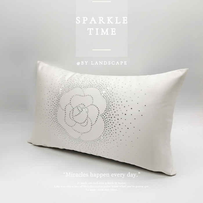 91家纺网 家纺一手货源 找家纺 澜屿 新款茶花轻颂镶钻小抱枕装饰枕腰枕枕芯 白