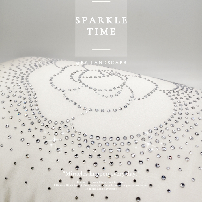 91家纺网 家纺一手货源 找家纺 （总）澜屿 新款茶花轻颂镶钻小抱枕装饰枕腰枕枕芯