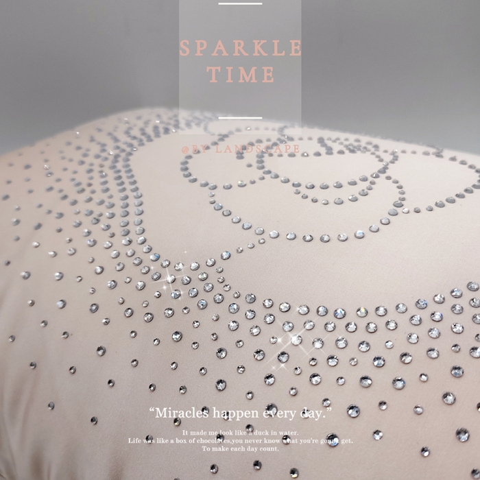 91家纺网 家纺一手货源 找家纺 澜屿 新款茶花轻颂镶钻小抱枕装饰枕腰枕枕芯 玉粉