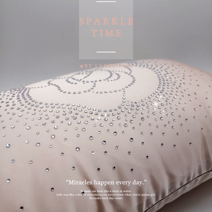 91家纺网 家纺一手货源 找家纺 澜屿 新款茶花轻颂镶钻小抱枕装饰枕腰枕枕芯 玉粉