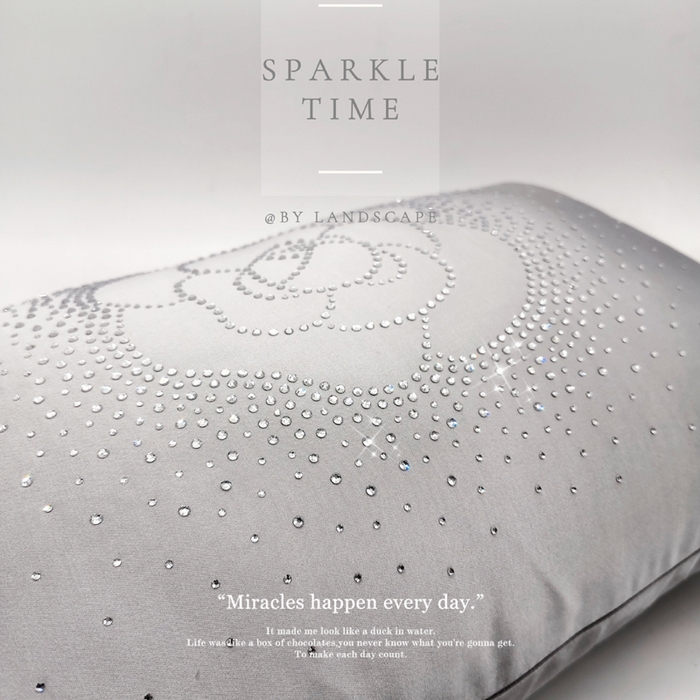 91家纺网 家纺一手货源 找家纺 澜屿 新款茶花轻颂镶钻小抱枕装饰枕腰枕枕芯 灰