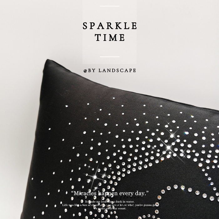 91家纺网 家纺一手货源 找家纺 澜屿 新款茶花轻颂镶钻小抱枕装饰枕腰枕枕芯 曜黑