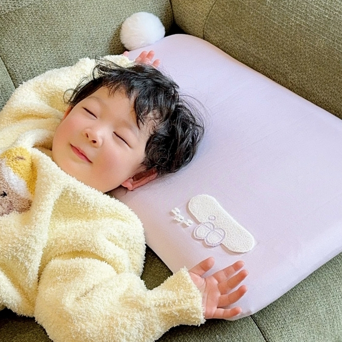 91家纺网 家纺一手货源 找家纺 （总）兜米家居 2026新款酒店同款深睡儿童枕头3-12岁枕头枕芯吸湿透气颈椎枕