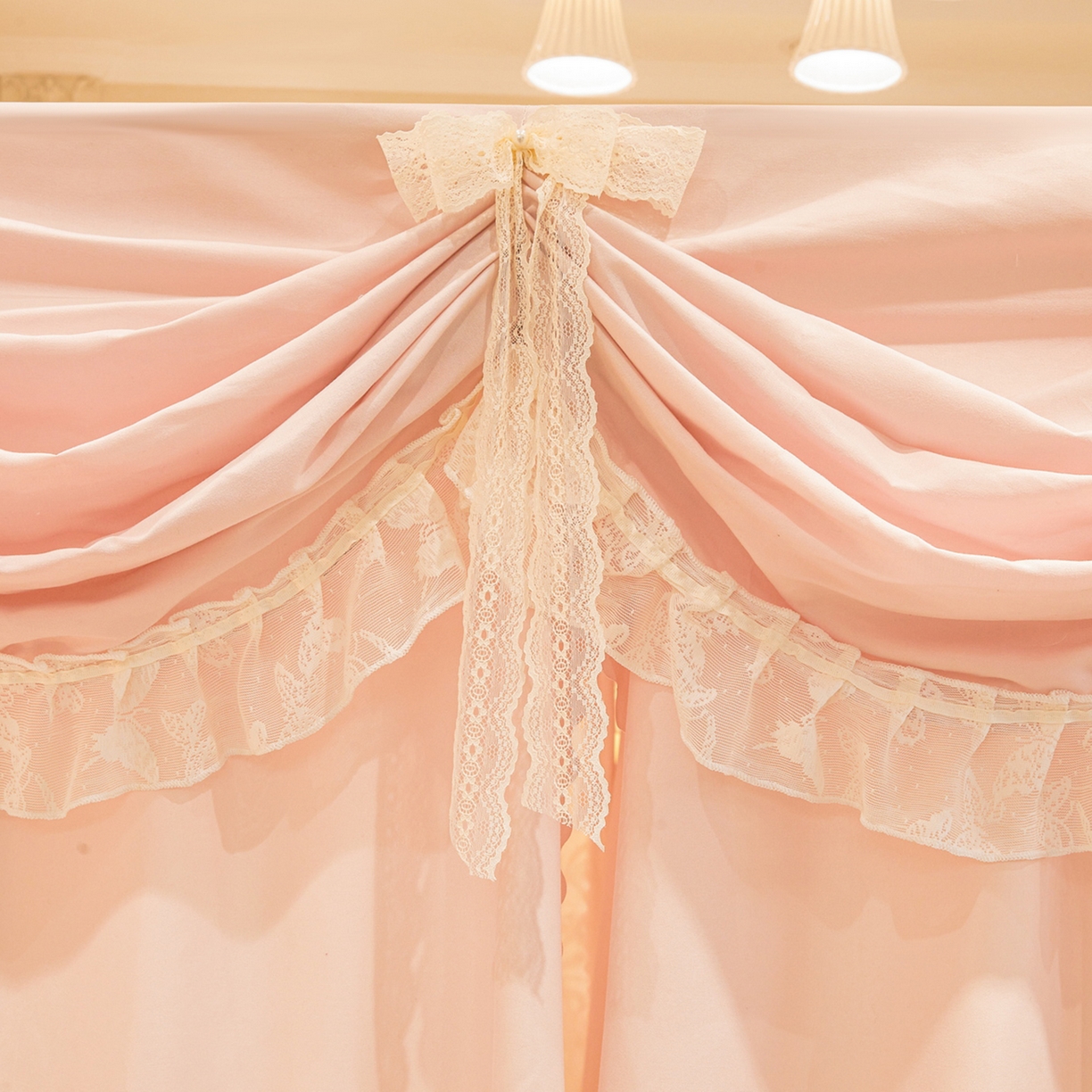 91家纺网 家纺一手货源 找家纺 艾晶美家纺有限公司 2026新款法式公主风 双杆双层落地床幔遮光蚊帐 蝶影栖纱-水粉