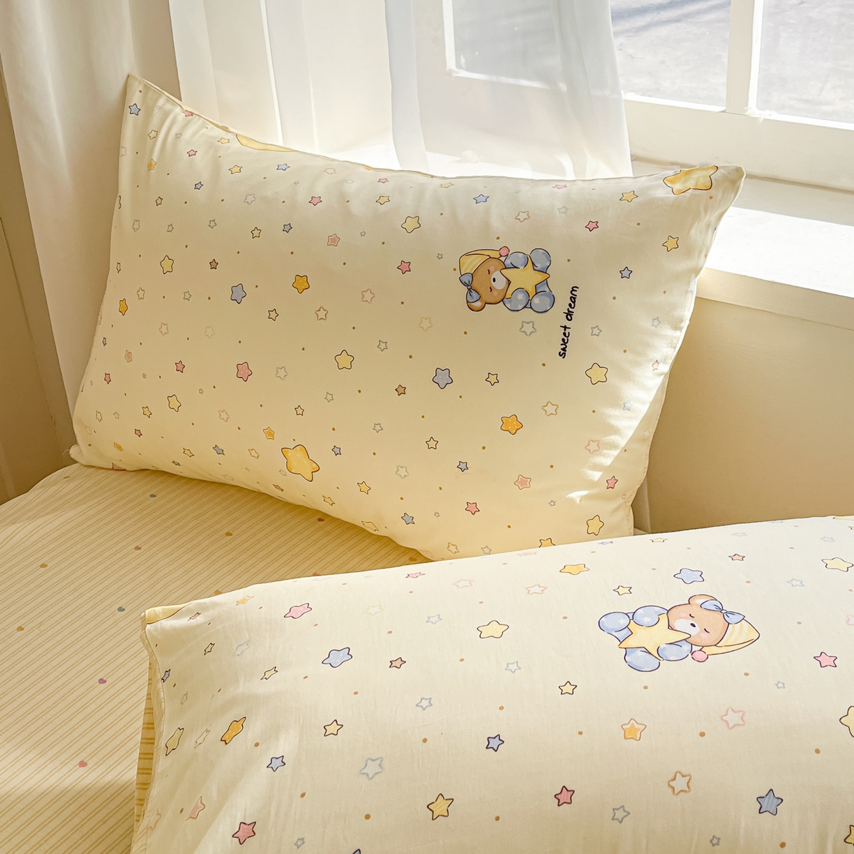 91家纺网 家纺一手货源 找家纺 吉象家纺 2026新款高支密全棉印花四件套 睡梦熊