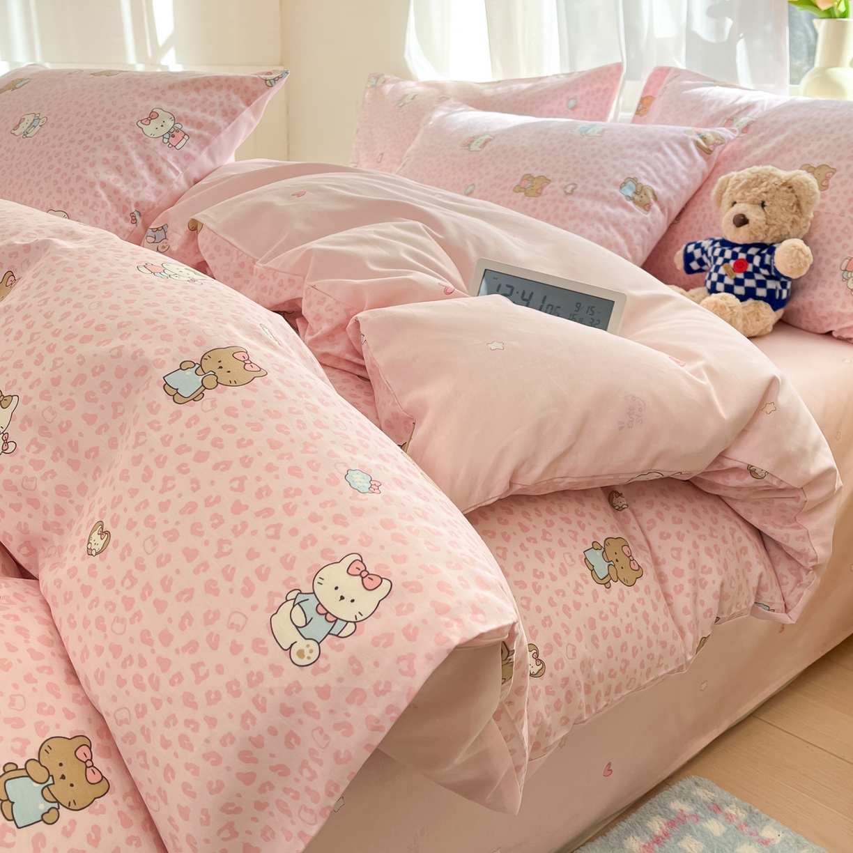 91家纺网 家纺一手货源 找家纺 吉象家纺 2026新款高支密全棉印花四件套 布偶假期