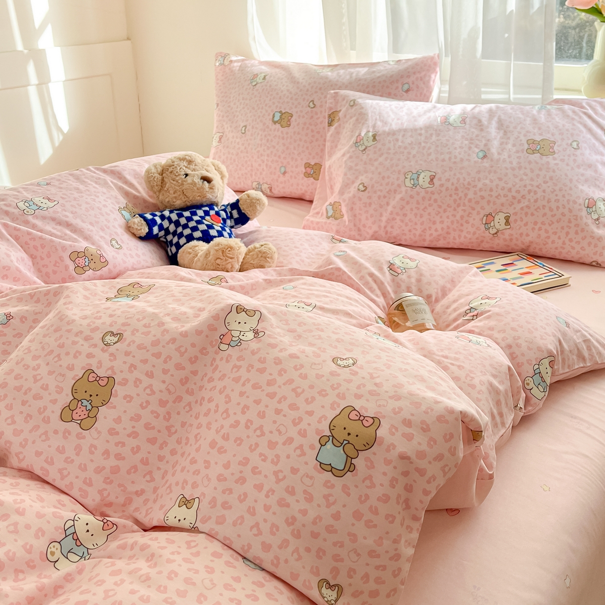 91家纺网 家纺一手货源 找家纺 吉象家纺 2026新款高支密全棉印花四件套 布偶假期