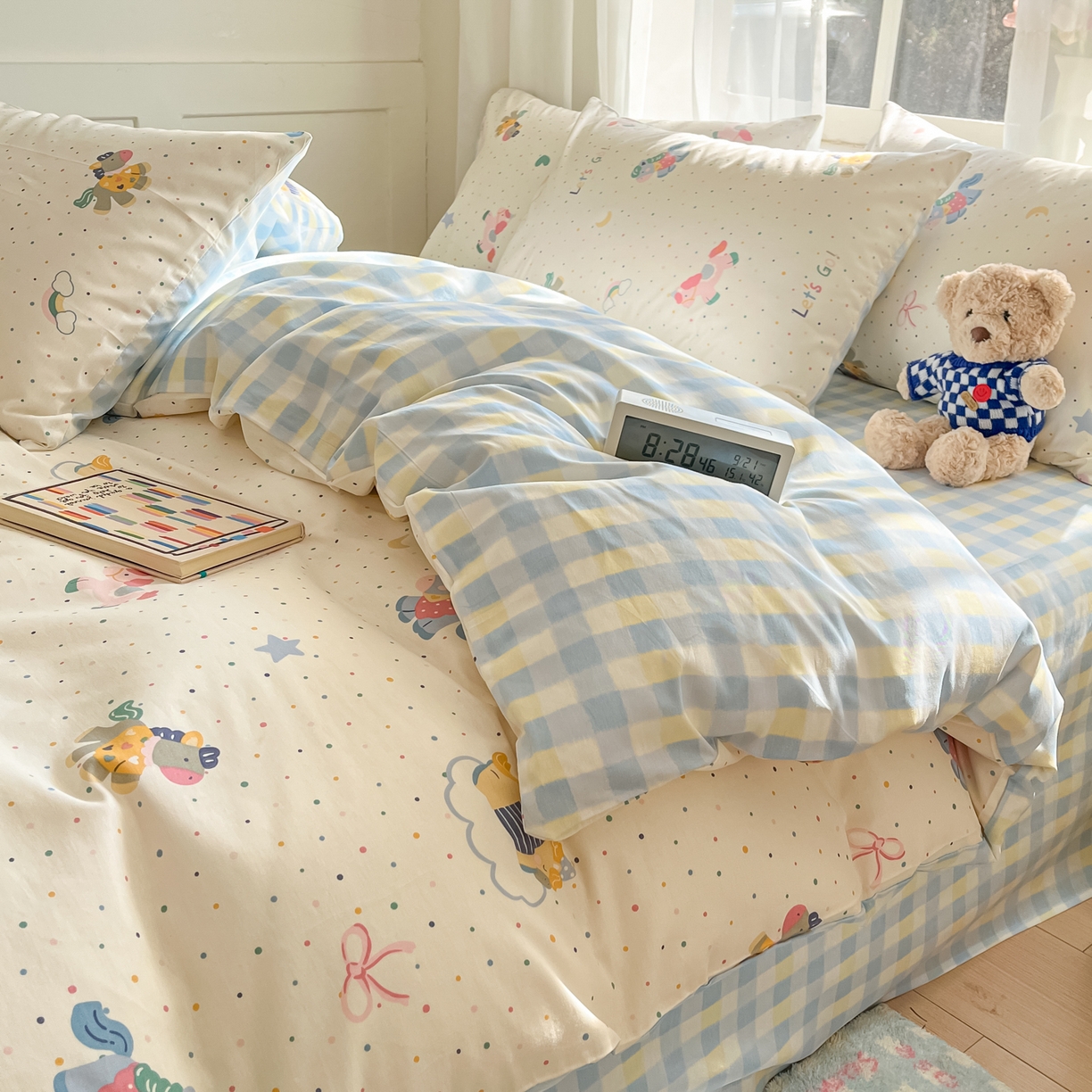 91家纺网 家纺一手货源 找家纺 吉象家纺 2026新款高支密全棉印花四件套 彩虹木马