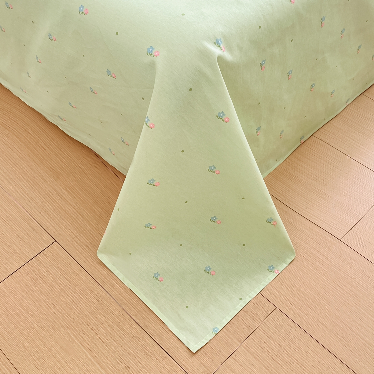 91家纺网 家纺一手货源 找家纺 吉象家纺 2026新款高支密全棉印花四件套 春游手记