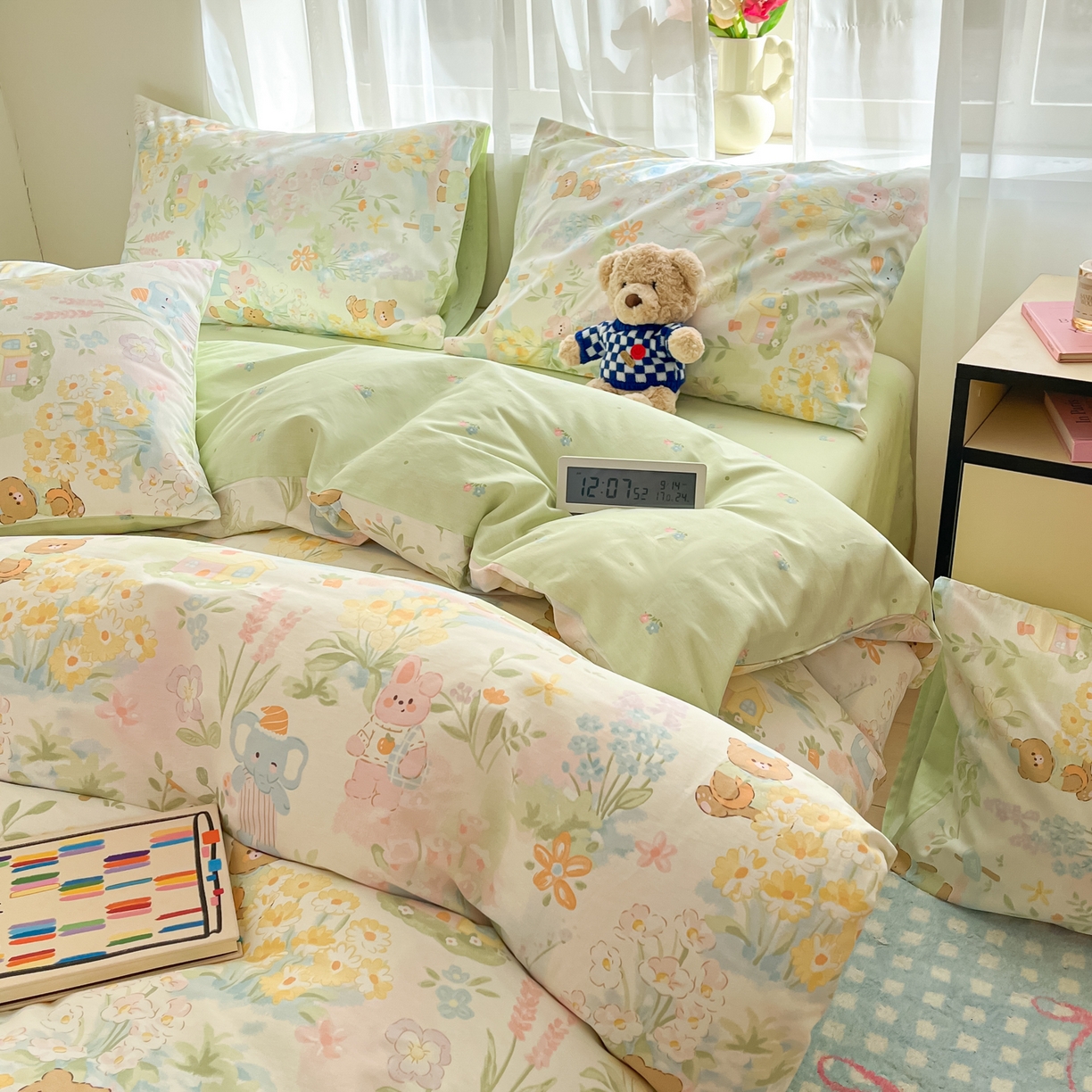 91家纺网 家纺一手货源 找家纺 吉象家纺 2026新款高支密全棉印花四件套 春游手记