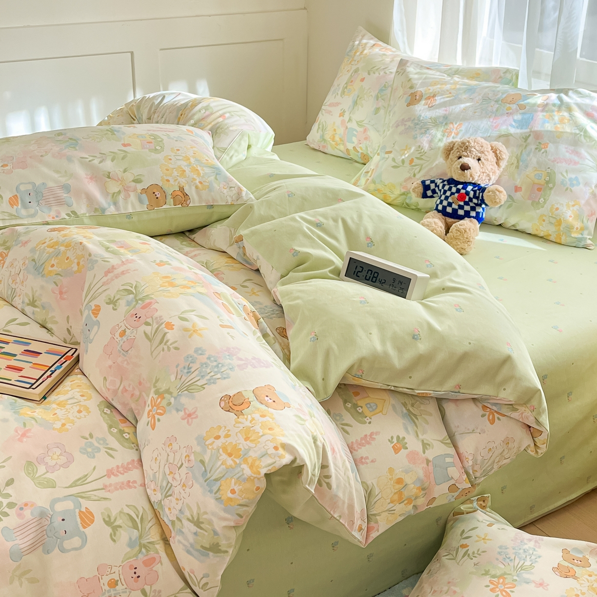 91家纺网 家纺一手货源 找家纺 吉象家纺 2026新款高支密全棉印花四件套 春游手记