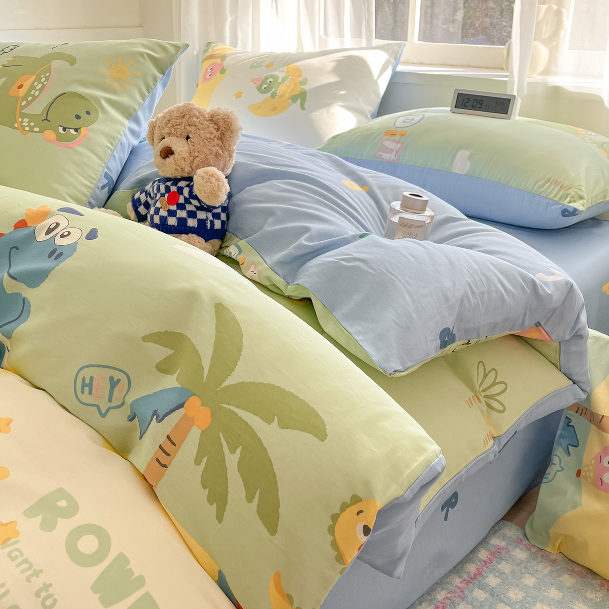 91家纺网 家纺一手货源 找家纺 吉象家纺 2026新款高支密全棉印花四件套 度假恐龙