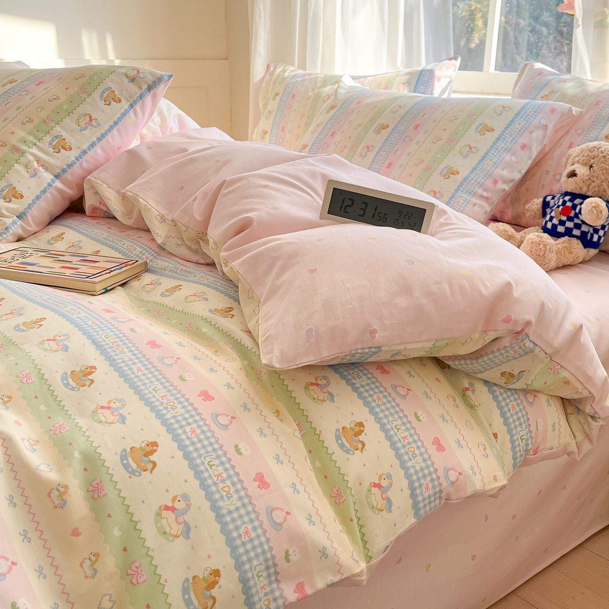 91家纺网 家纺一手货源 找家纺 吉象家纺 2026新款高支密全棉印花四件套 快乐小马