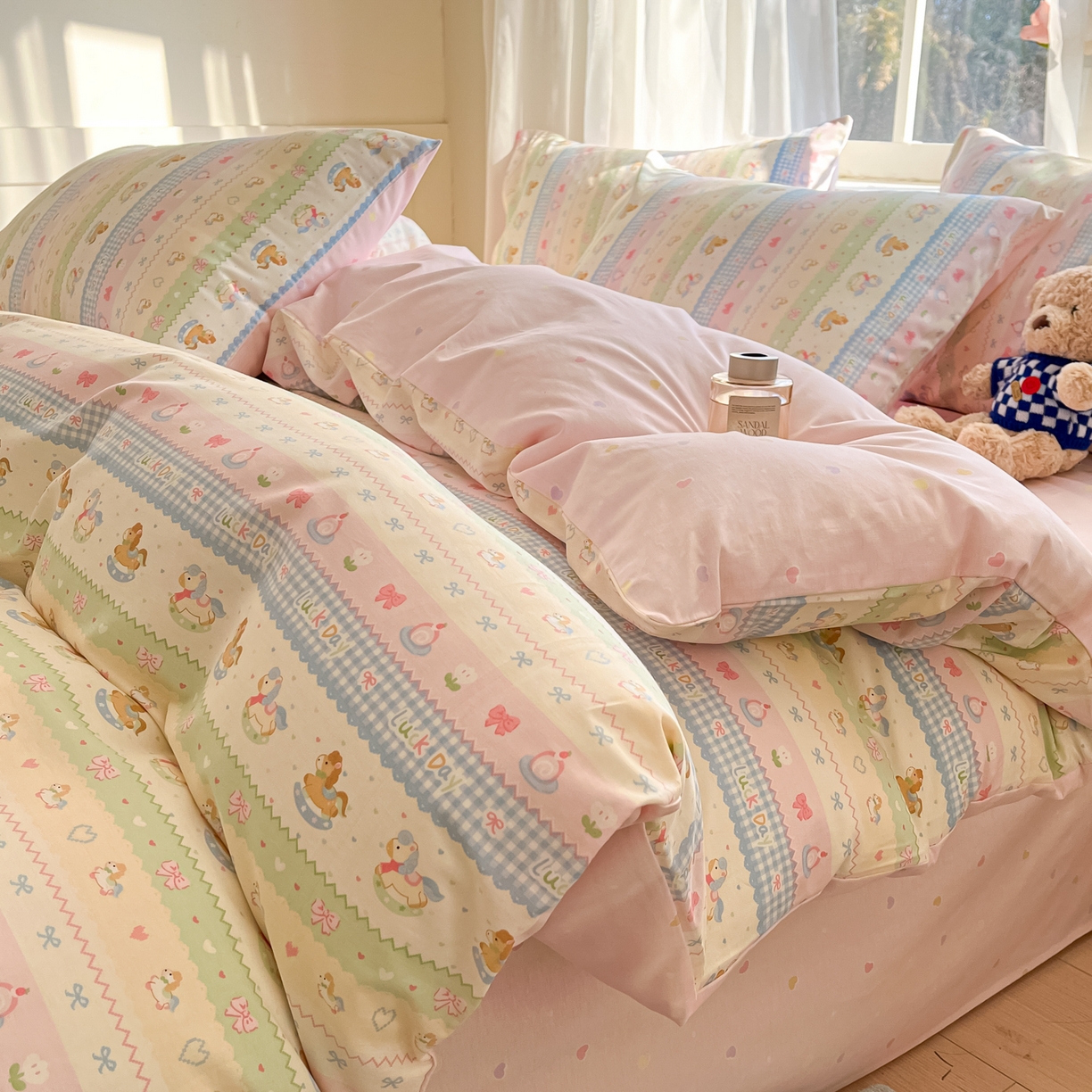 91家纺网 家纺一手货源 找家纺 吉象家纺 2026新款高支密全棉印花四件套 快乐小马