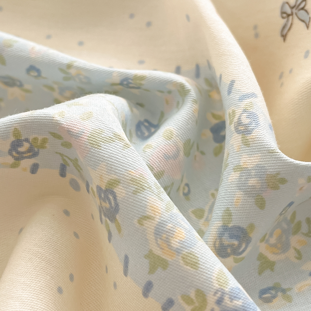 91家纺网 家纺一手货源 找家纺 吉象家纺 2026新款高支密全棉印花四件套 三小只