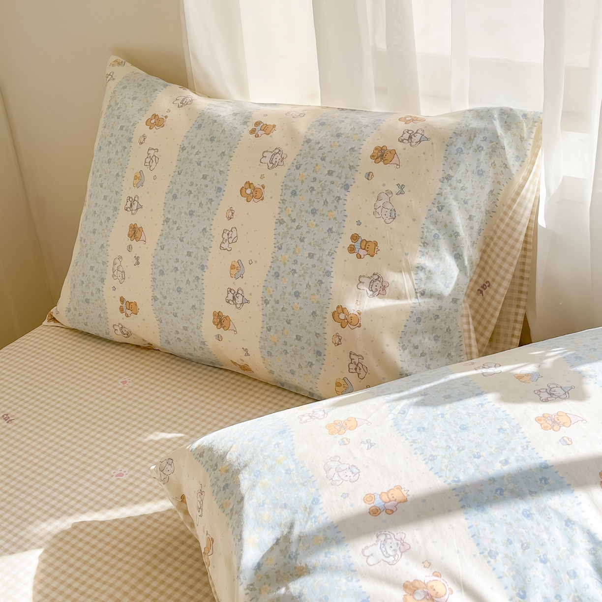 91家纺网 家纺一手货源 找家纺 吉象家纺 2026新款高支密全棉印花四件套 三小只