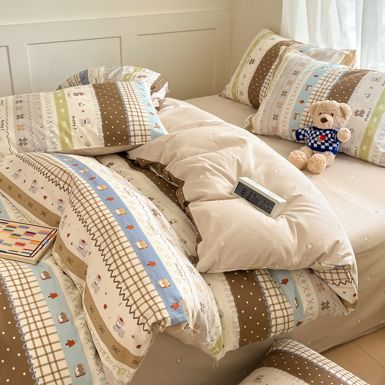 91家纺网 家纺一手货源 找家纺 吉象家纺 2026新款高支密全棉印花四件套 童年小事