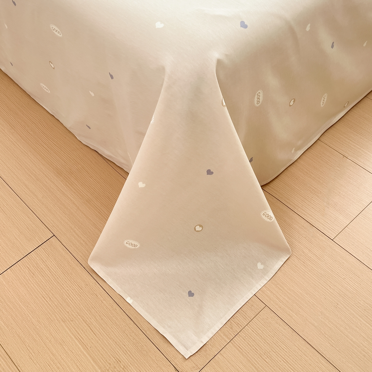 91家纺网 家纺一手货源 找家纺 吉象家纺 2026新款高支密全棉印花四件套 童年小事