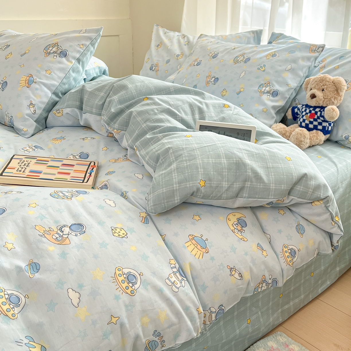 91家纺网 家纺一手货源 找家纺 吉象家纺 2026新款高支密全棉印花四件套 小小宇航员