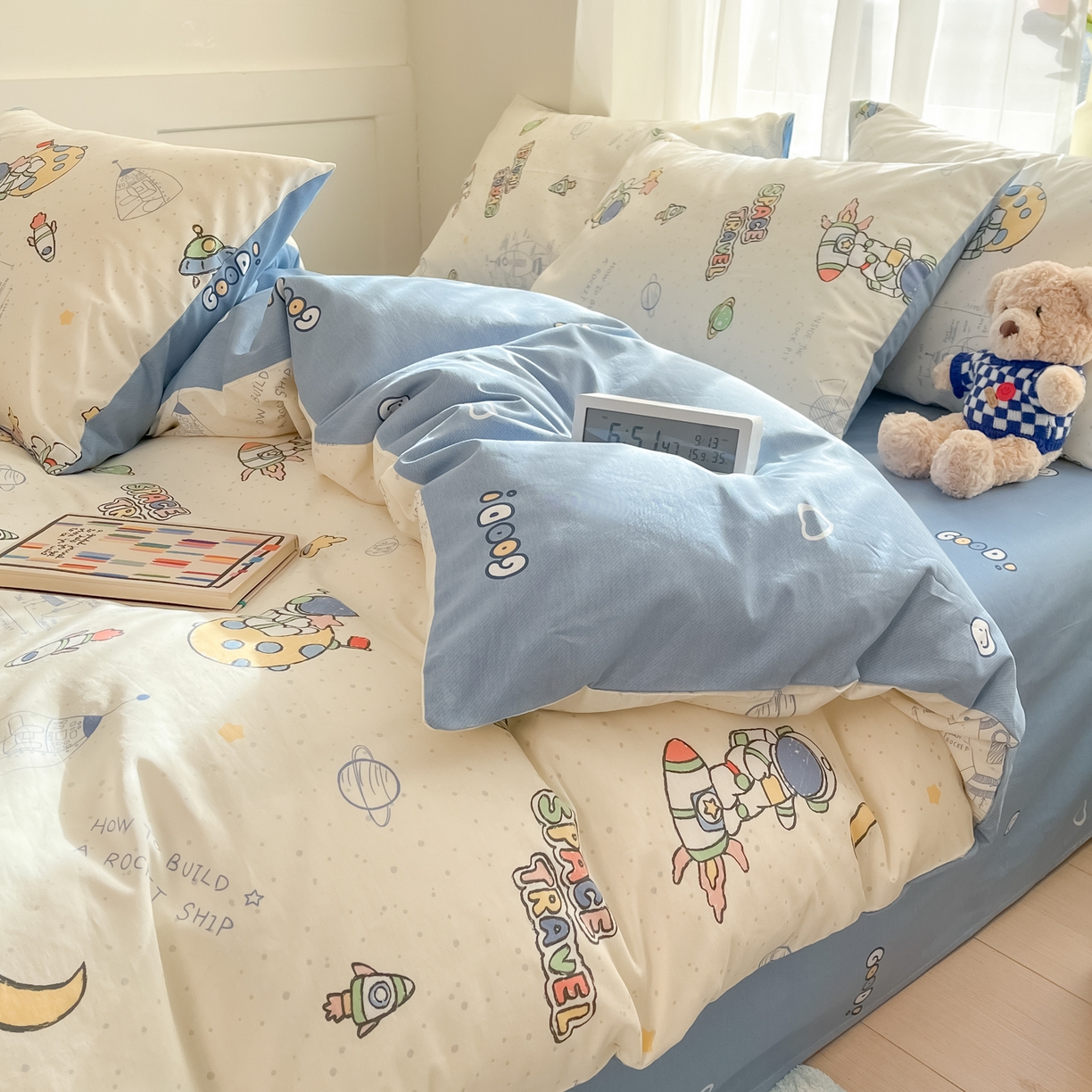 91家纺网 家纺一手货源 找家纺 吉象家纺 2026新款高支密全棉印花四件套 星际仔仔