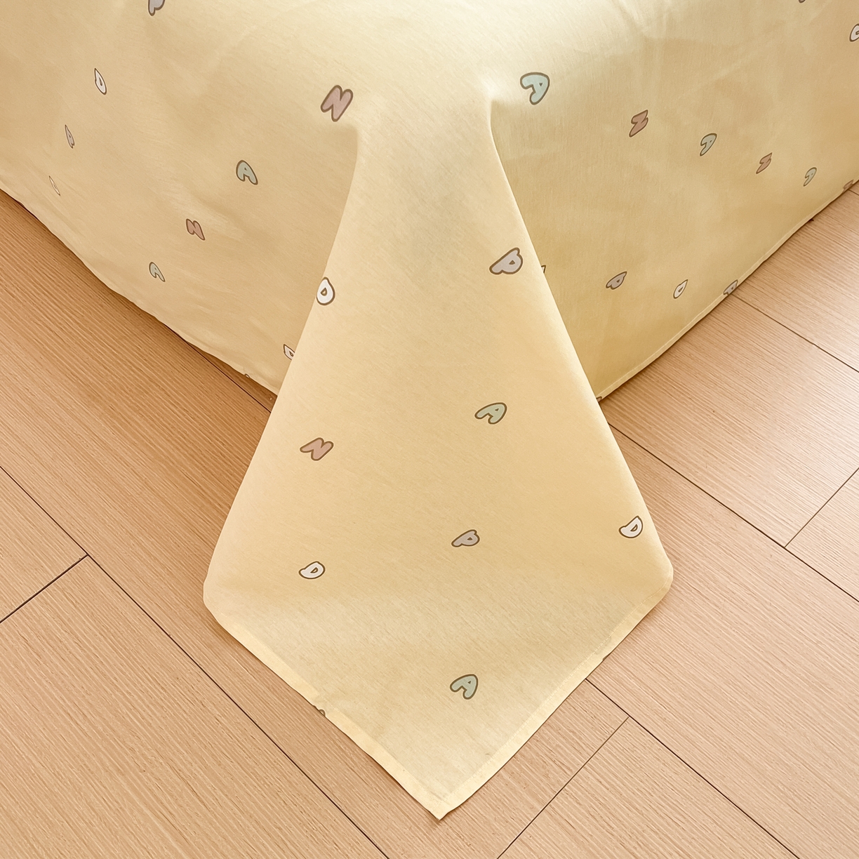 91家纺网 家纺一手货源 找家纺 吉象家纺 2026新款高支密全棉印花四件套 星星漫游记