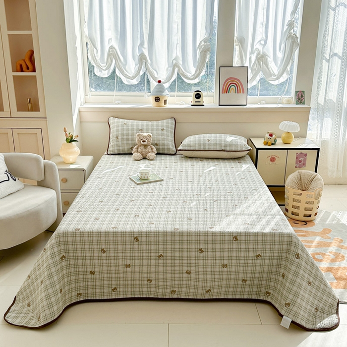 91家纺网 家纺一手货源 找家纺 绵庭家纺 2025新款双面全棉夹棉床盖 可爱小熊