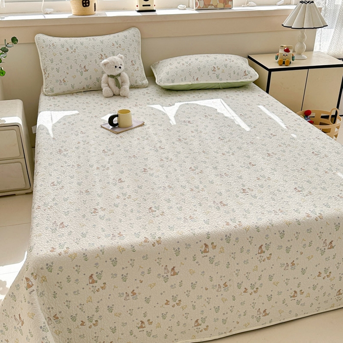 91家纺网 家纺一手货源 找家纺 绵庭家纺 2025新款双面全棉夹棉床盖 春日奇迹