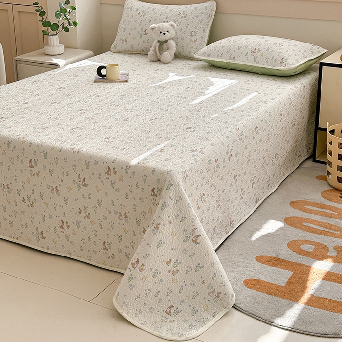 91家纺网 家纺一手货源 找家纺 绵庭家纺 2025新款双面全棉夹棉床盖 春日奇迹